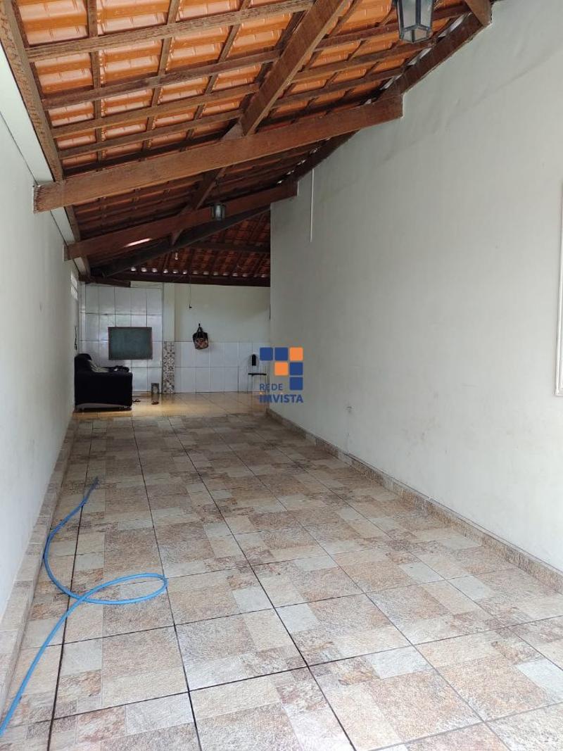 Casa à venda com 4 quartos, 200m² - Foto 12