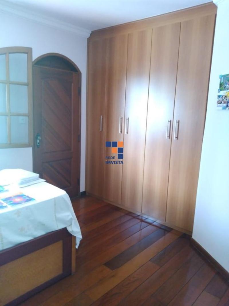 Casa à venda com 3 quartos, 360m² - Foto 24