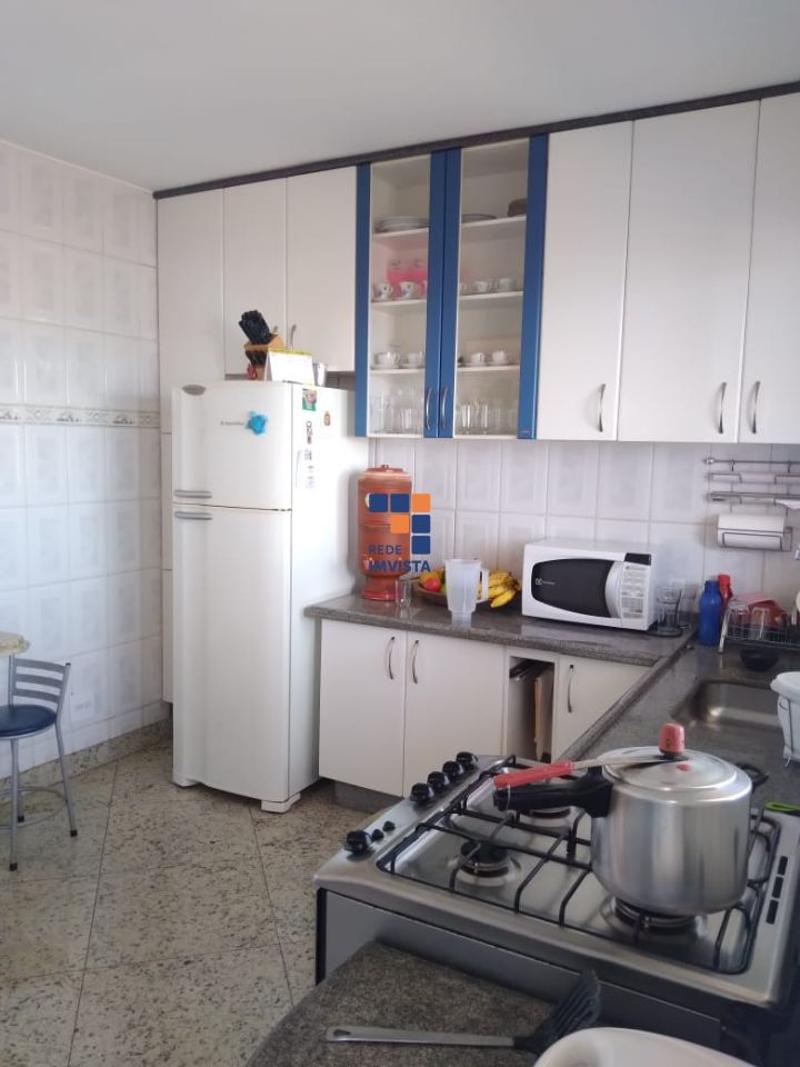 Casa à venda com 3 quartos, 360m² - Foto 13