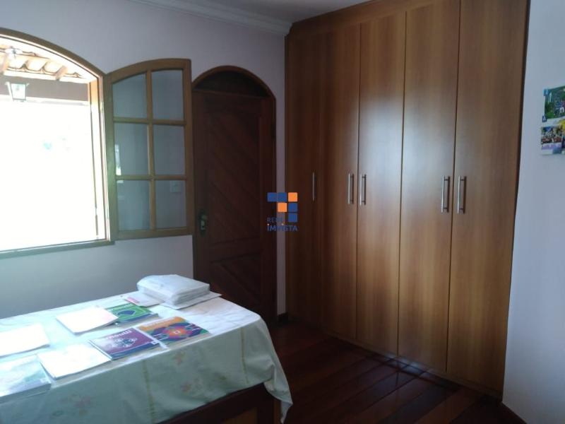 Casa à venda com 3 quartos, 360m² - Foto 19