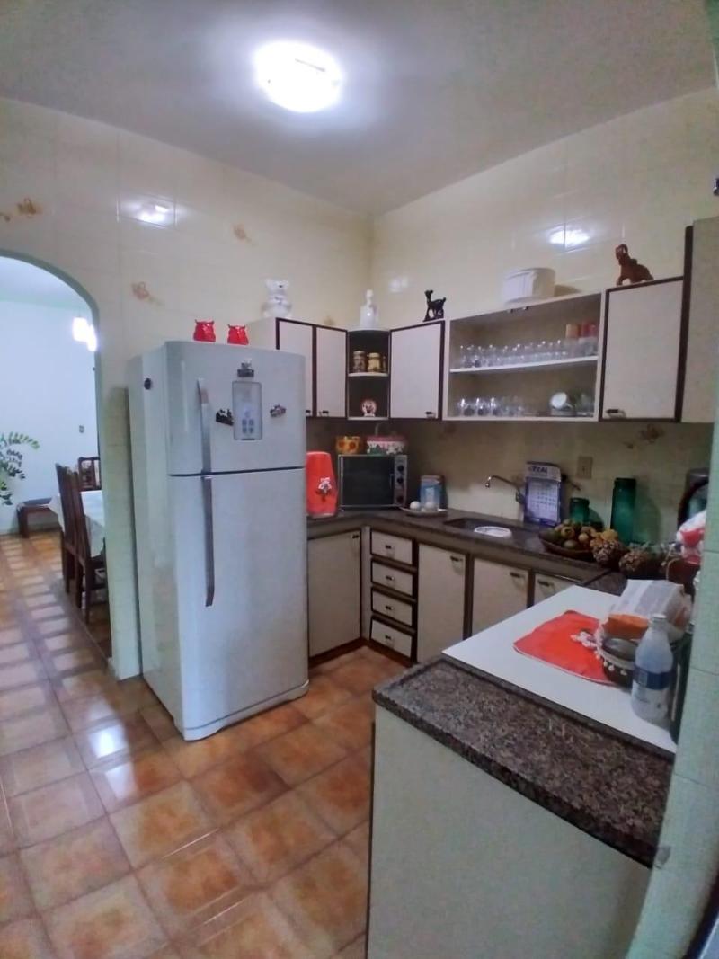 Casa à venda com 3 quartos, 360m² - Foto 21