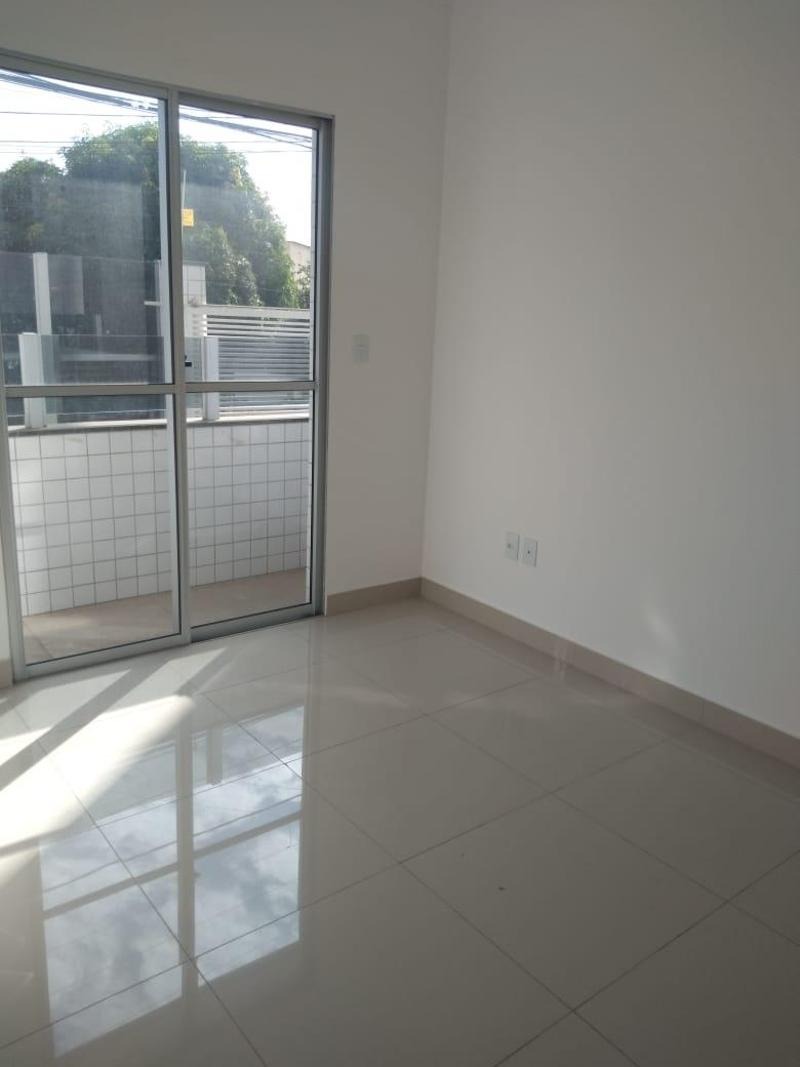 Apartamento à venda com 3 quartos, 96m² - Foto 2