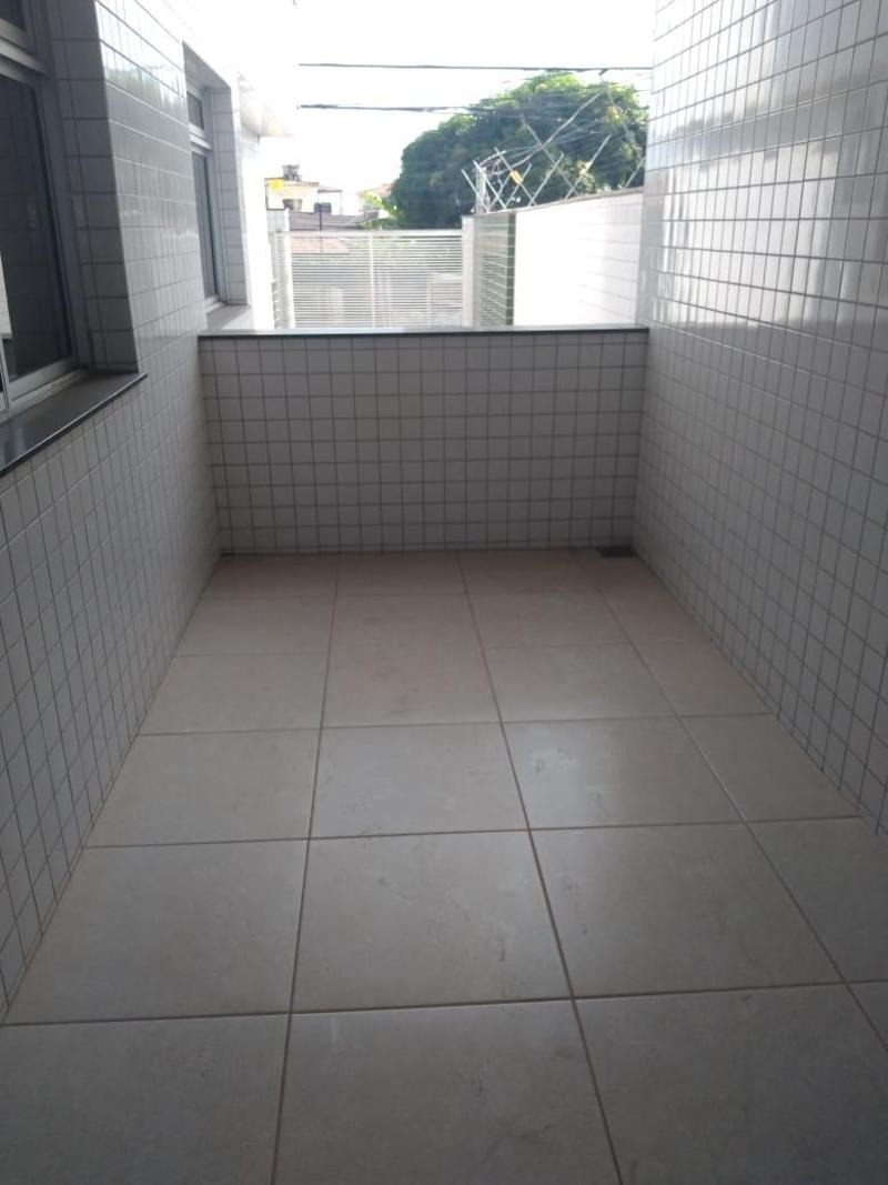 Apartamento à venda com 3 quartos, 96m² - Foto 9