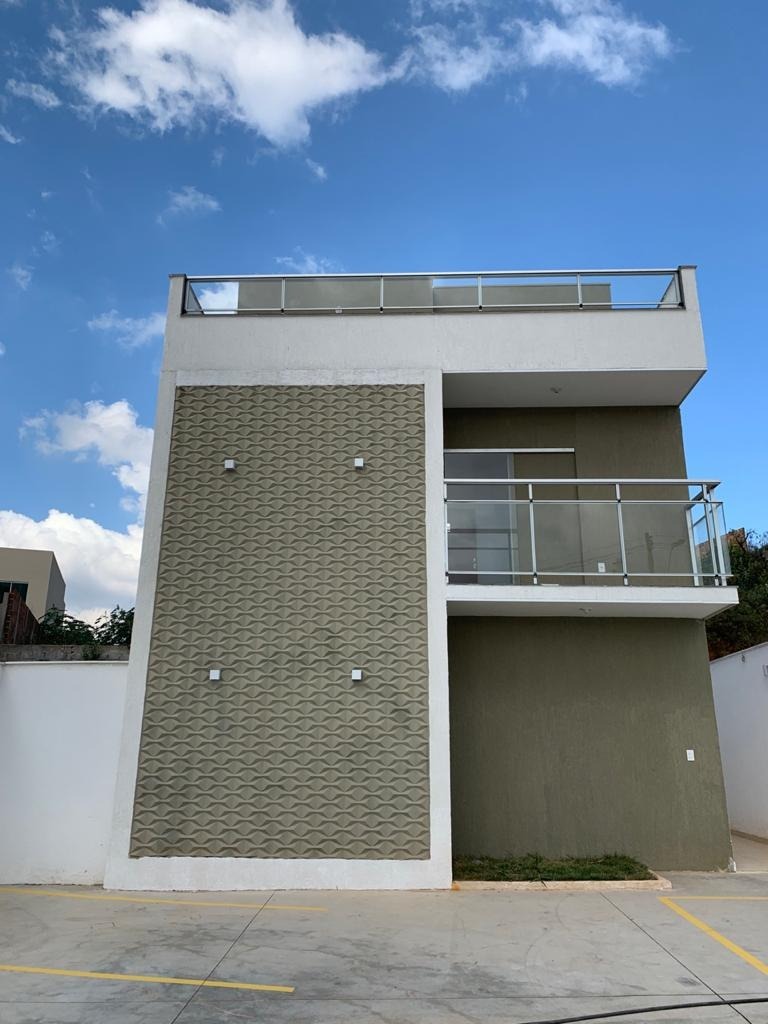 Apartamento à venda com 3 quartos, 15m² - Foto 1