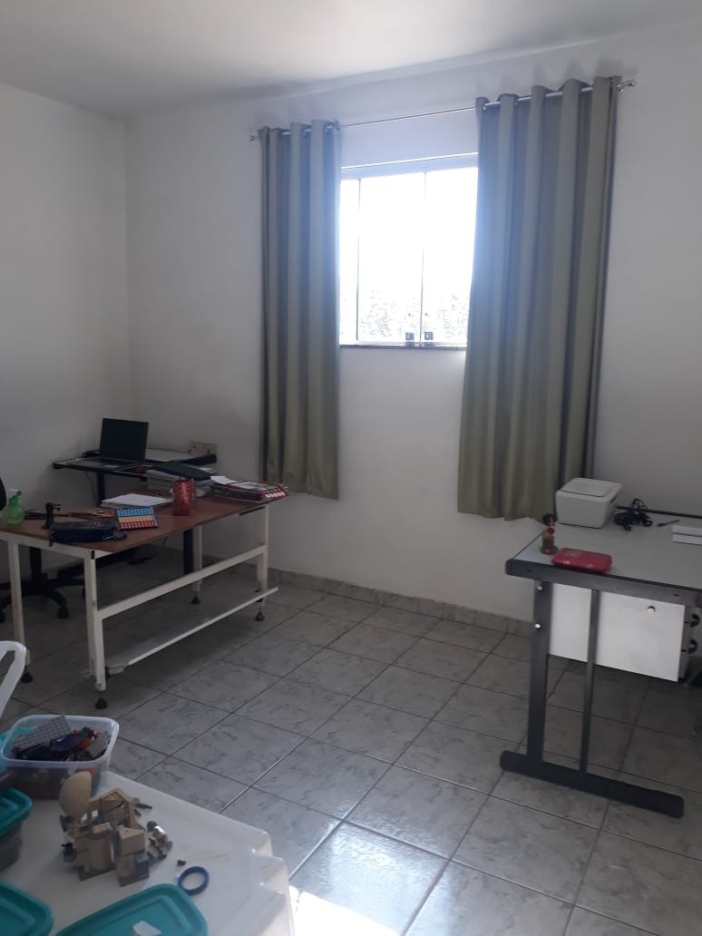 Casa à venda com 3 quartos, 360m² - Foto 3