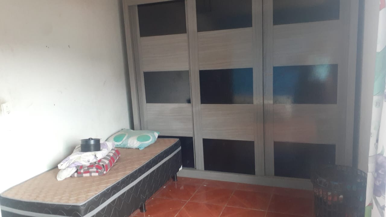 Casa à venda com 2 quartos, 200m² - Foto 10