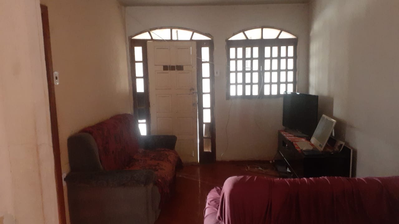 Casa à venda com 2 quartos, 200m² - Foto 12