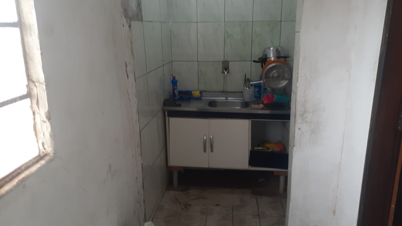 Casa à venda com 2 quartos, 200m² - Foto 22