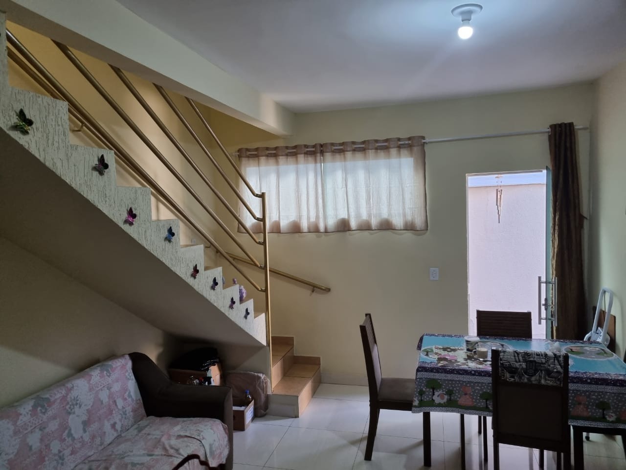 Casa à venda com 2 quartos, 70m² - Foto 2