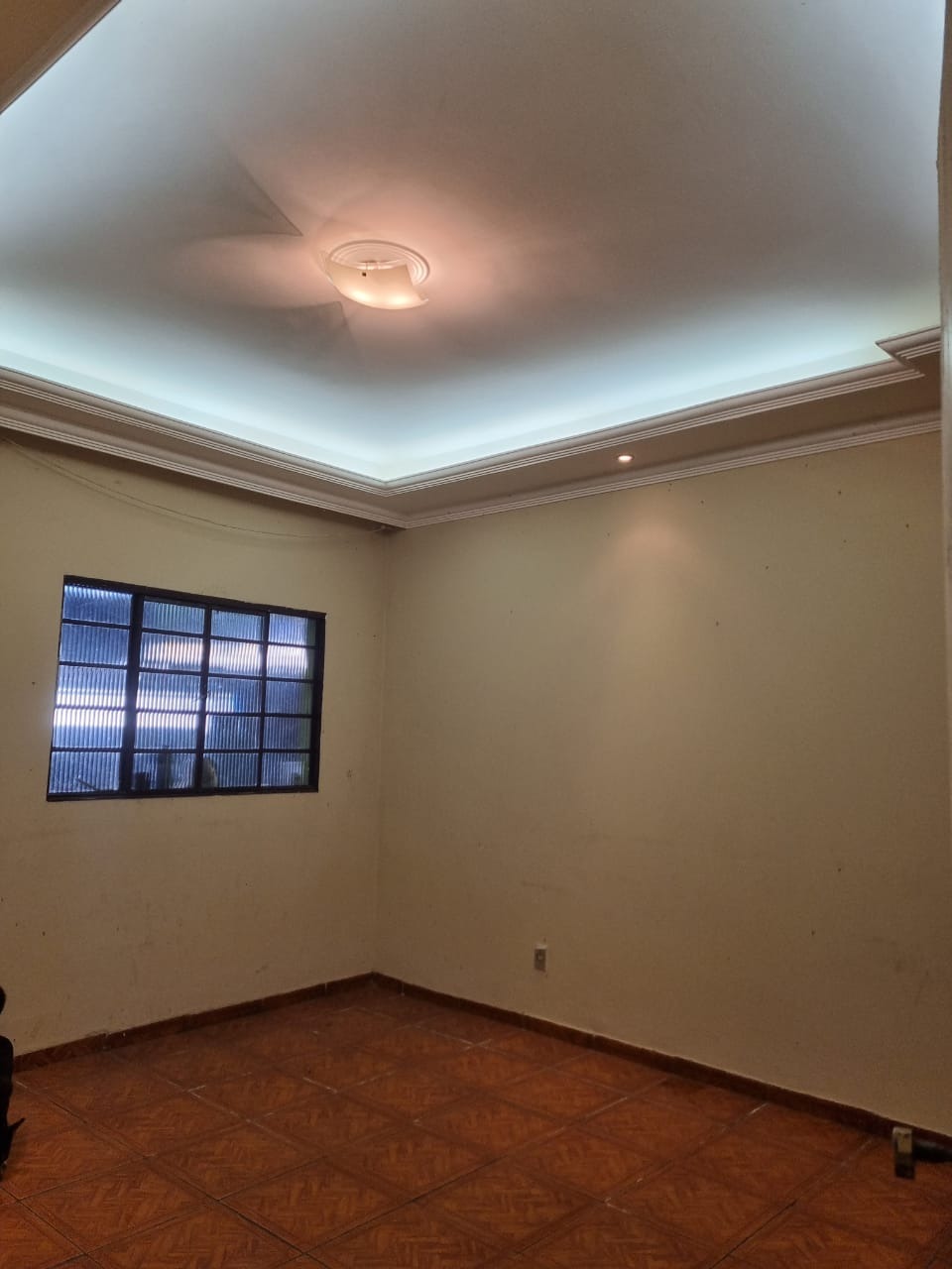 Casa à venda com 3 quartos, 360m² - Foto 1