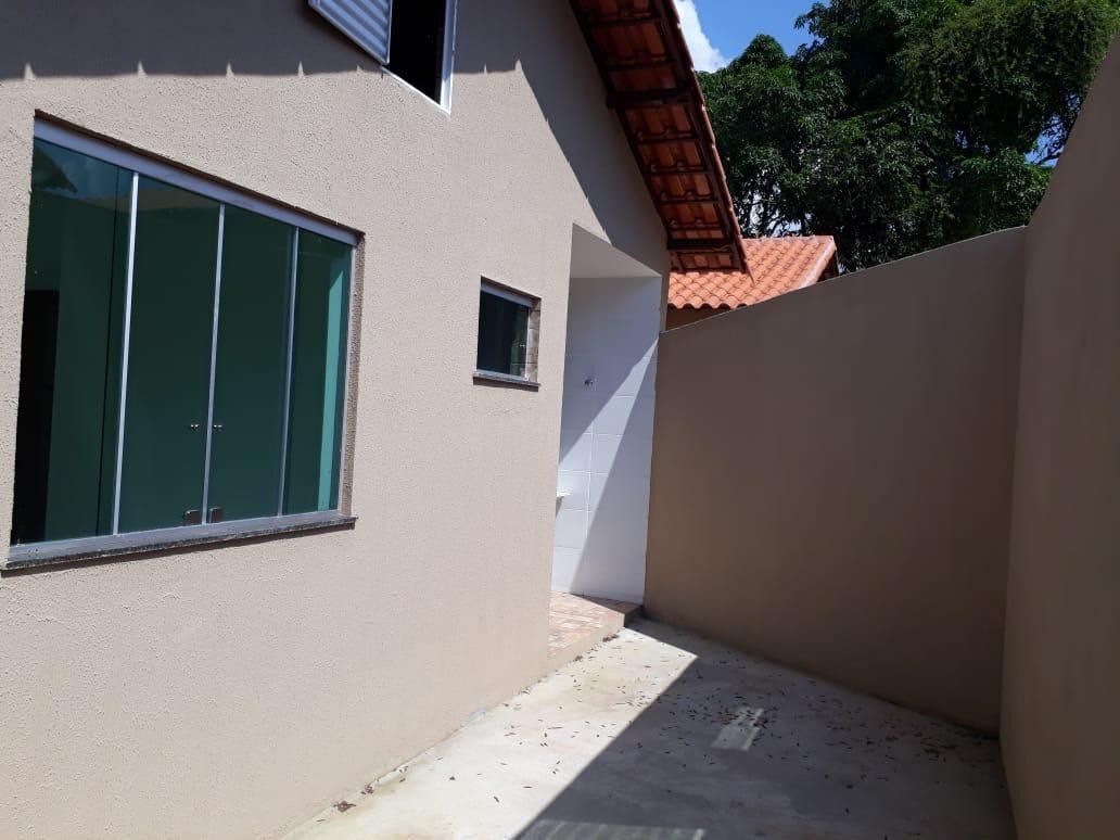 Casa à venda com 2 quartos, 55m² - Foto 9