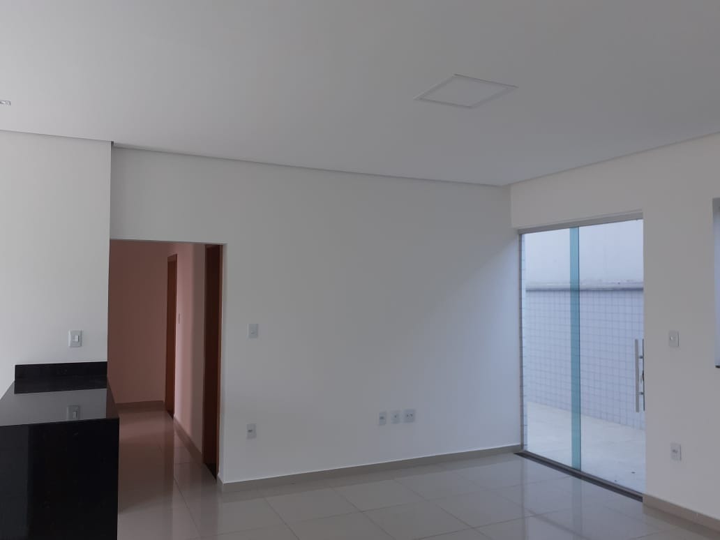 Apartamento à venda com 3 quartos, 136m² - Foto 2