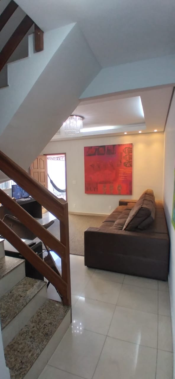 Casa à venda com 3 quartos, 260m² - Foto 3