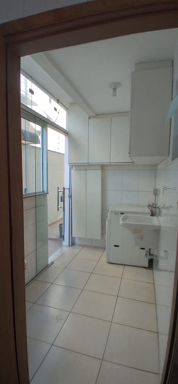 Casa à venda com 3 quartos, 260m² - Foto 14