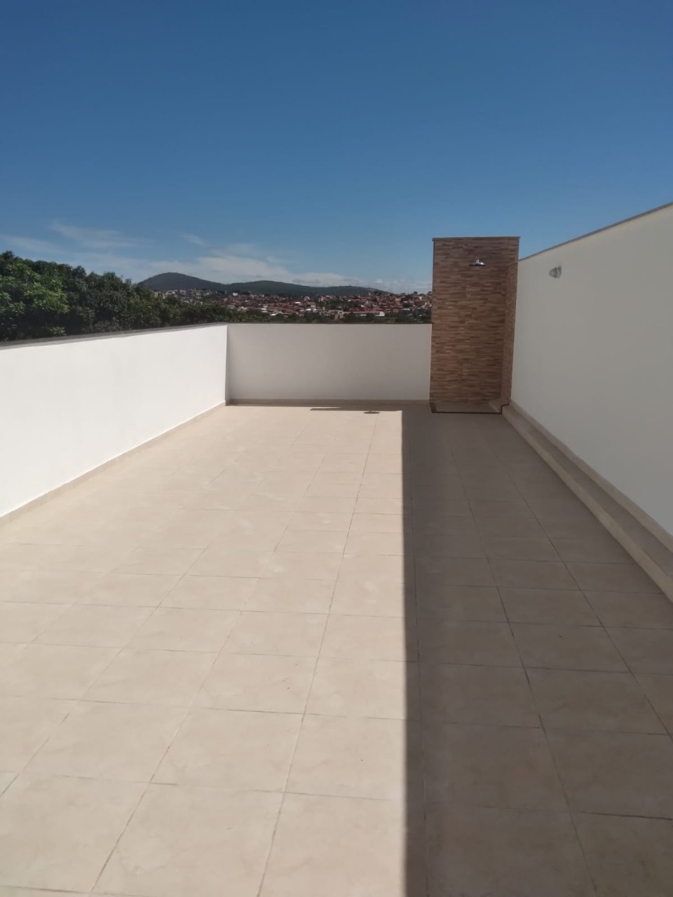 Casa à venda com 3 quartos, 190m² - Foto 3