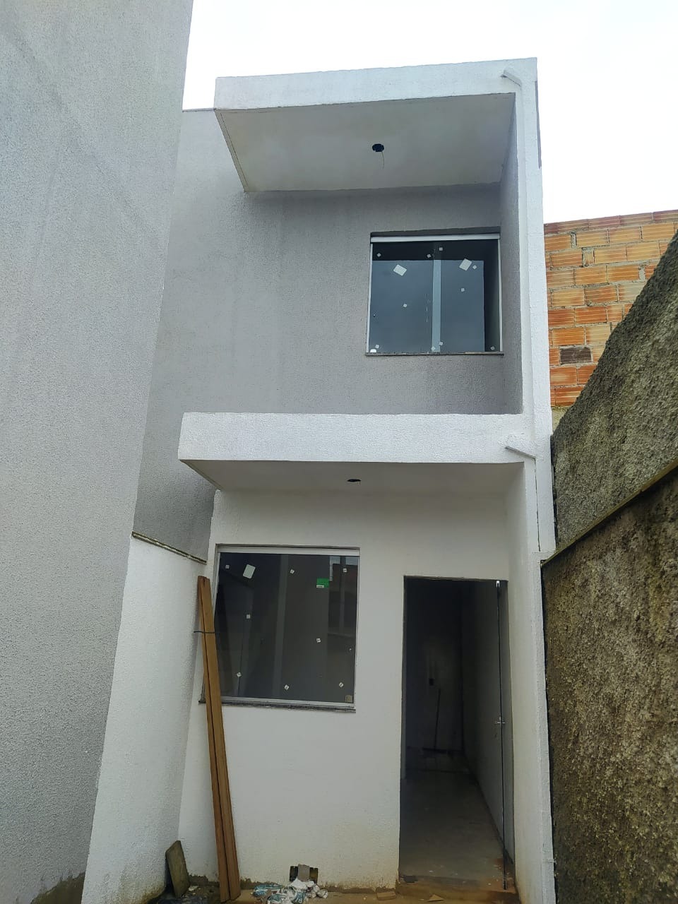 Casa à venda com 2 quartos, 44m² - Foto 1