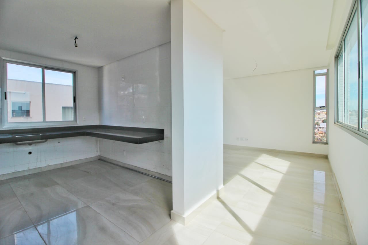 Cobertura à venda com 3 quartos, 180m² - Foto 1