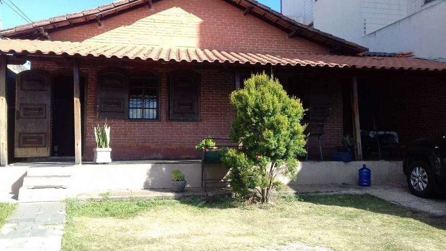 Casa à venda com 3 quartos, 360m² - Foto 2