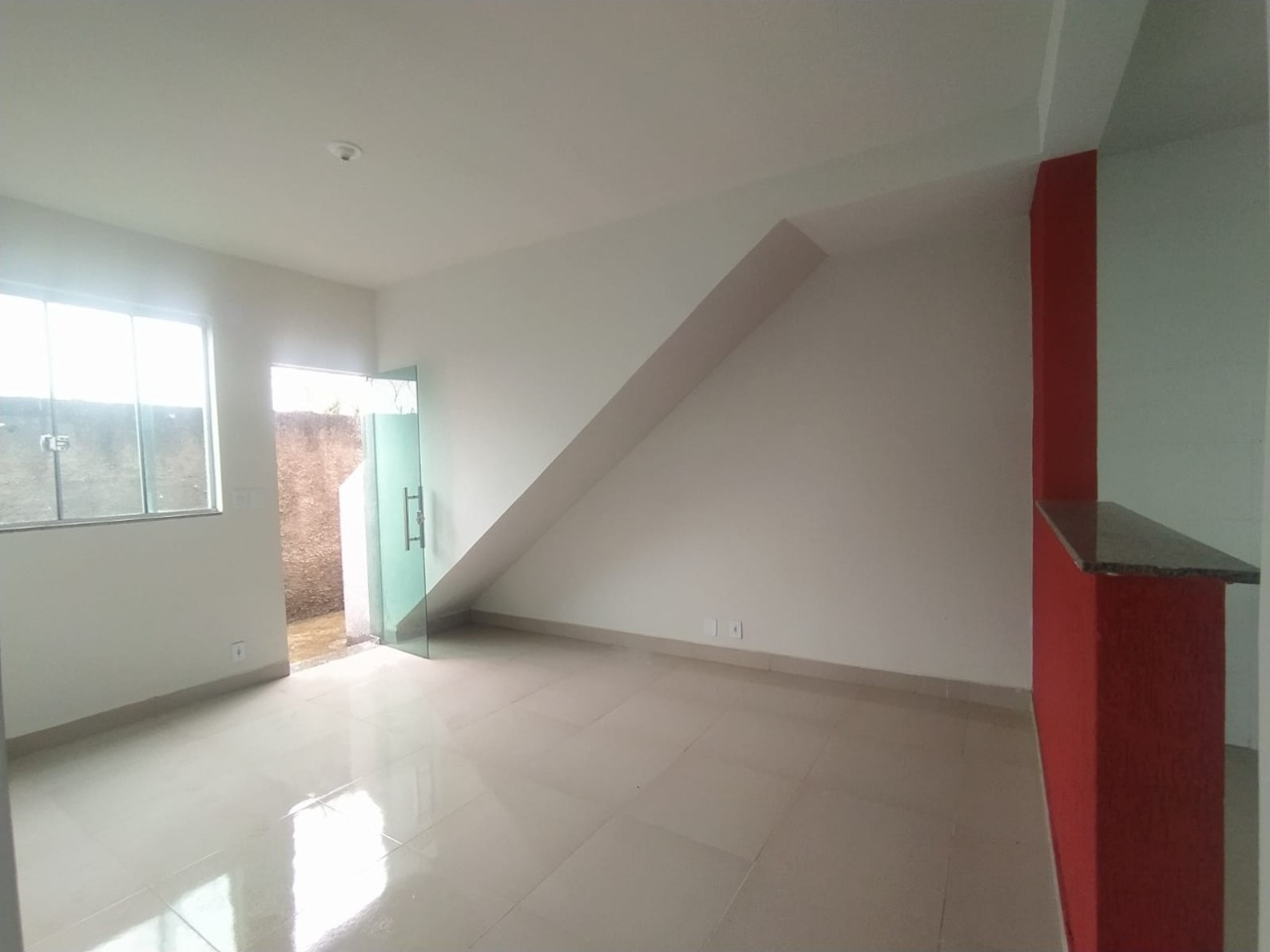 Apartamento à venda com 2 quartos, 65m² - Foto 2