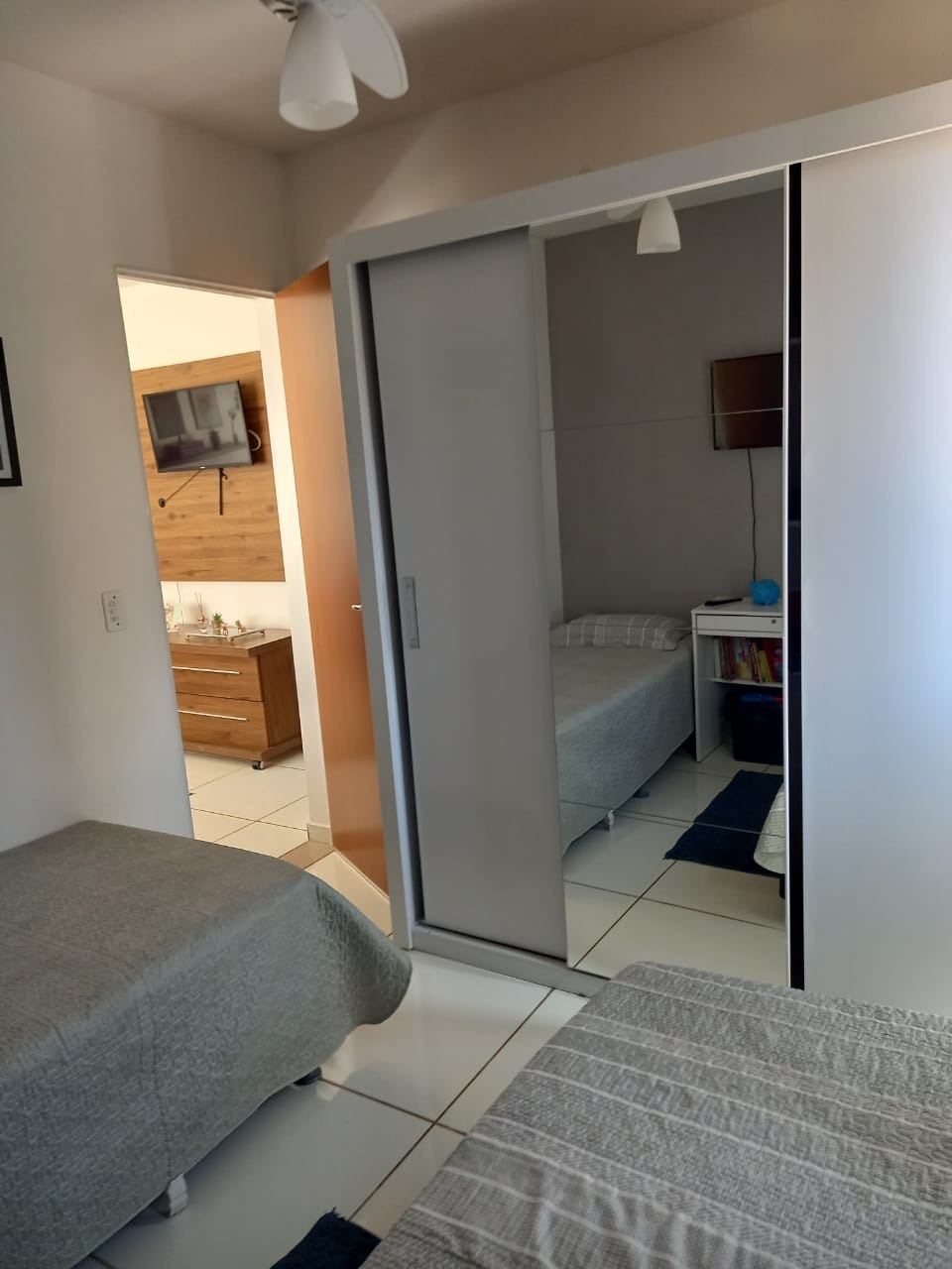 Apartamento à venda com 2 quartos, 63m² - Foto 2