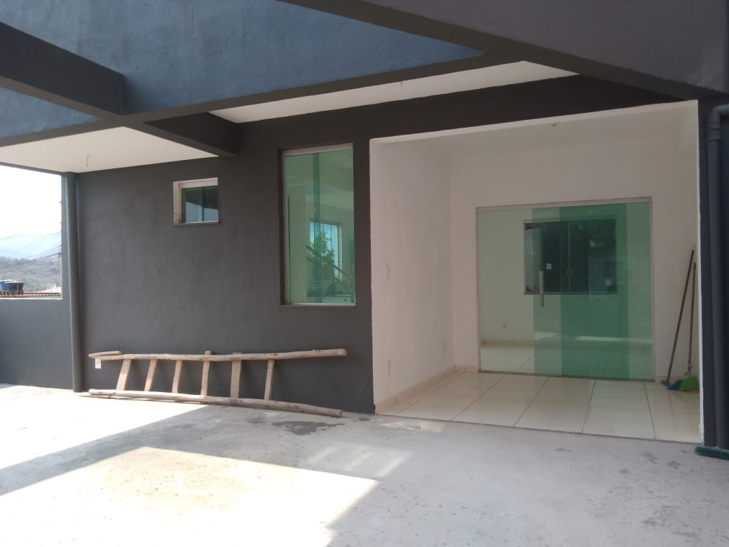 Casa à venda com 3 quartos, 120m² - Foto 2