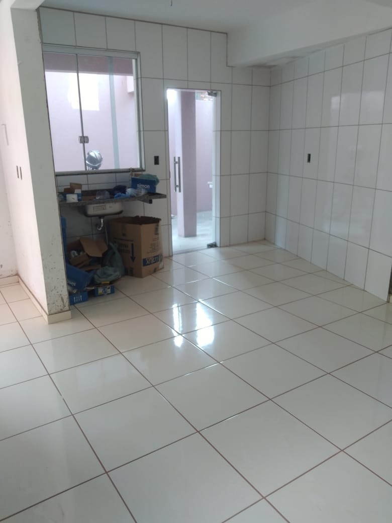 Casa à venda com 3 quartos, 80m² - Foto 2