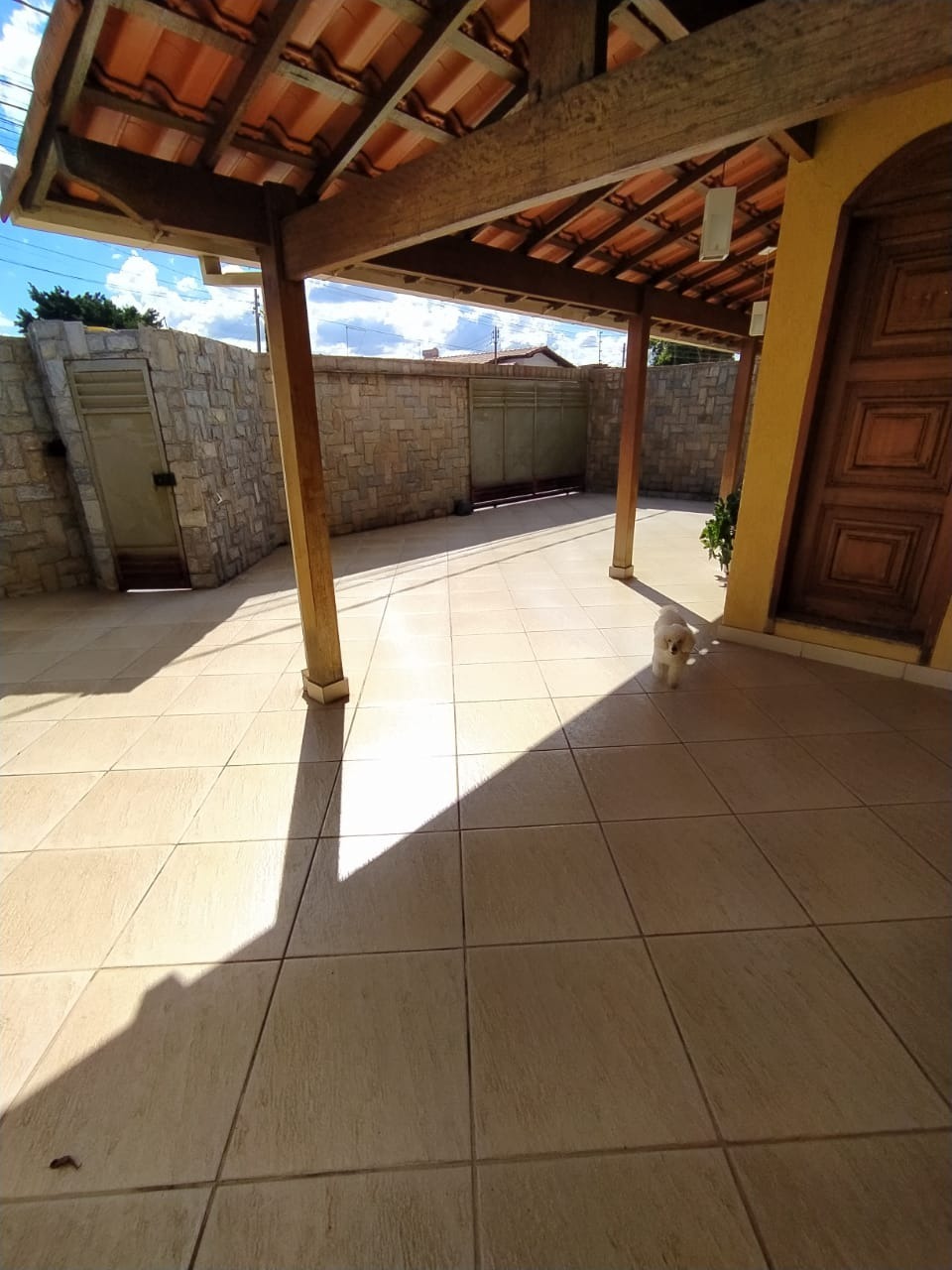 Casa à venda com 3 quartos, 360m² - Foto 2