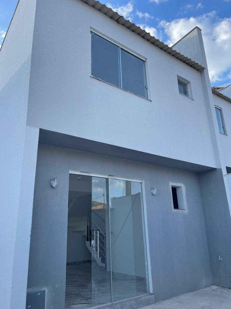 Casa à venda com 2 quartos, 80m² - Foto 2