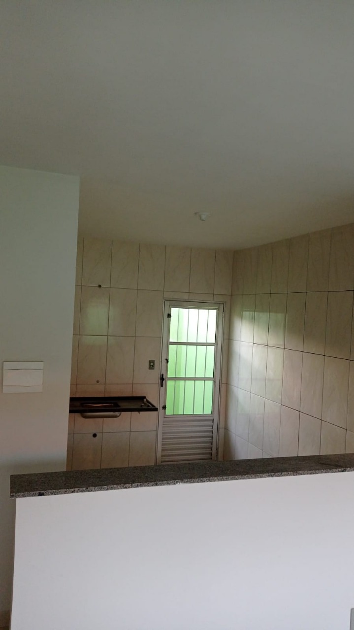 Casa à venda com 2 quartos, 80m² - Foto 4