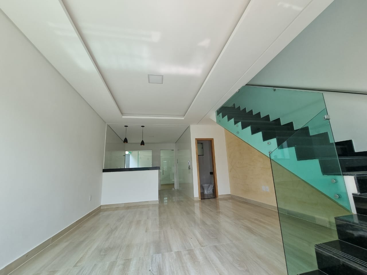 Casa à venda com 3 quartos, 130m² - Foto 2