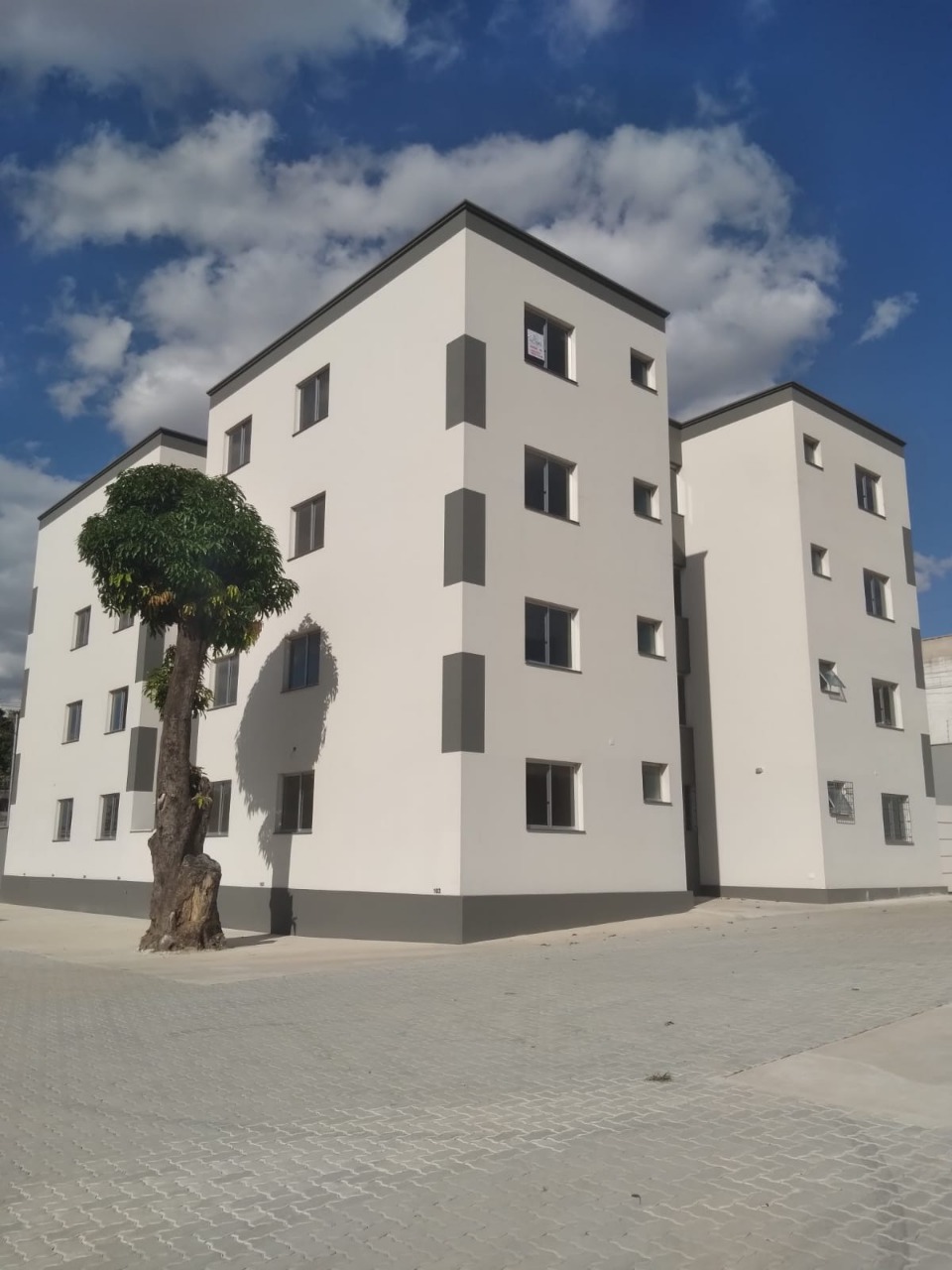 Apartamento à venda com 3 quartos, 75m² - Foto 1