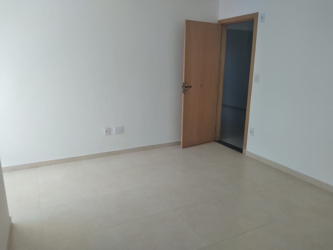 Apartamento à venda com 3 quartos, 75m² - Foto 12