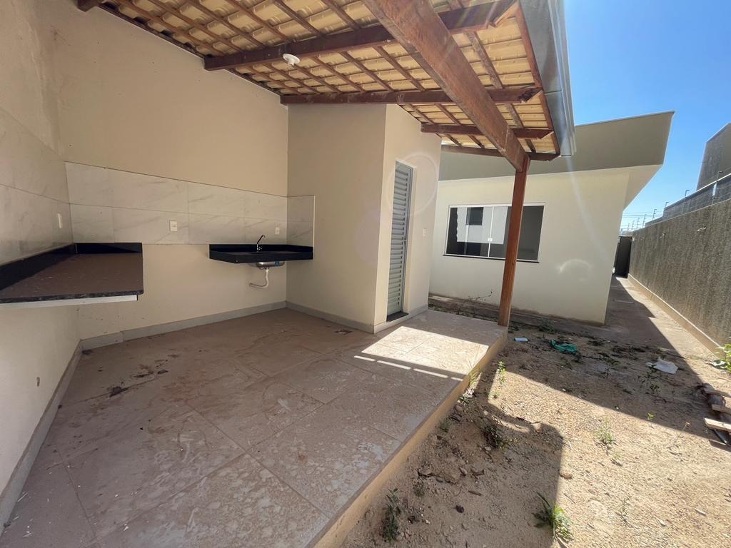 Casa à venda com 3 quartos, 100m² - Foto 8