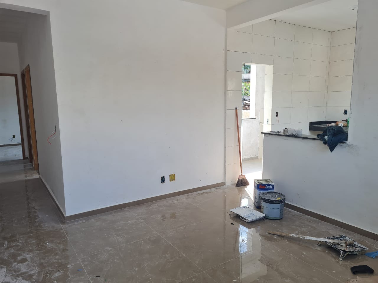 Casa à venda com 2 quartos, 57m² - Foto 4