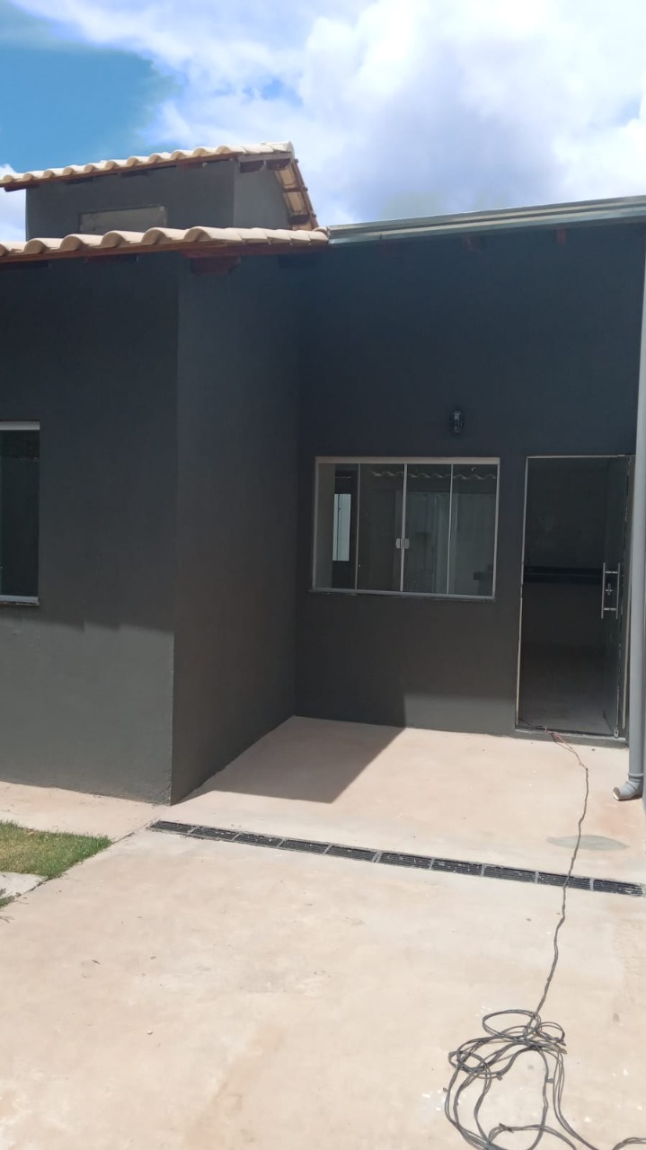 Casa à venda com 2 quartos, 60m² - Foto 2