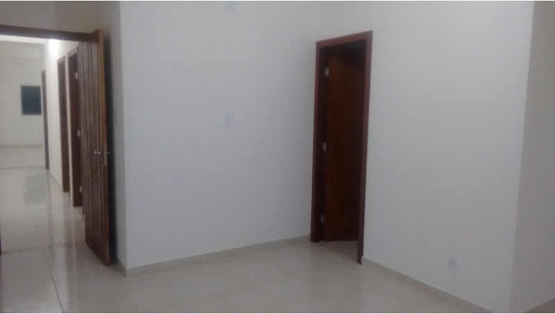 Casa à venda com 3 quartos, 80m² - Foto 3