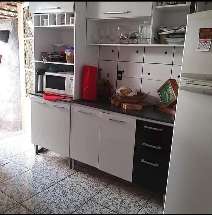 Casa à venda com 2 quartos, 60m² - Foto 3