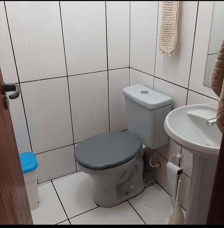 Casa à venda com 2 quartos, 60m² - Foto 8