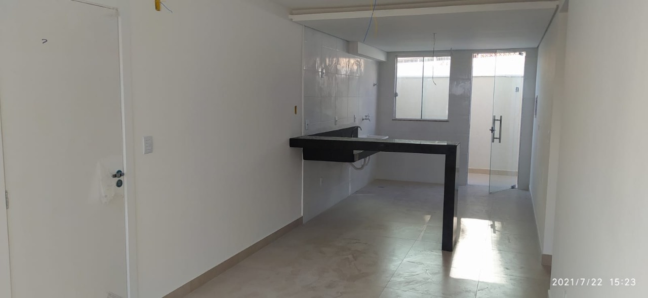 Apartamento à venda com 2 quartos, 81m² - Foto 1