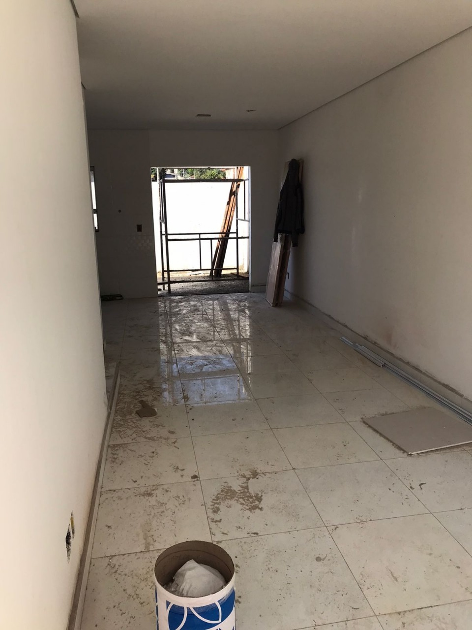 Casa à venda com 3 quartos, 97m² - Foto 10