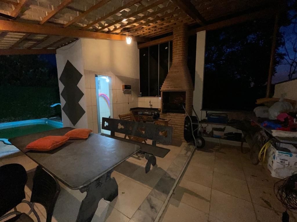 Casa à venda com 3 quartos, 1000m² - Foto 8