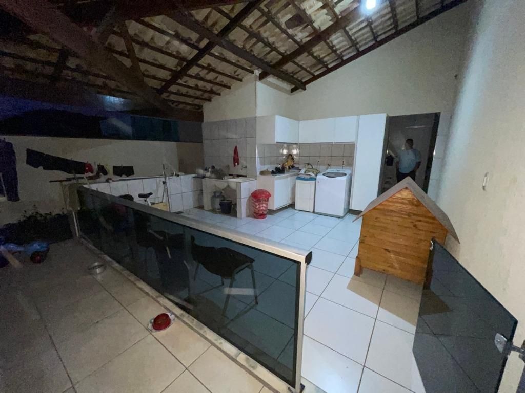 Casa à venda com 3 quartos, 1000m² - Foto 13