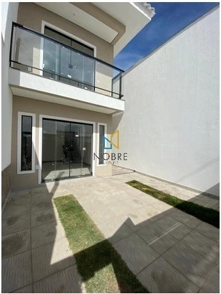 Casa à venda com 2 quartos, 49m² - Foto 2