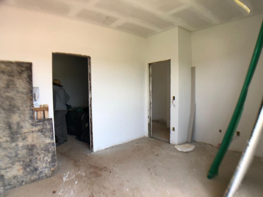 Casa à venda com 4 quartos, 266m² - Foto 15