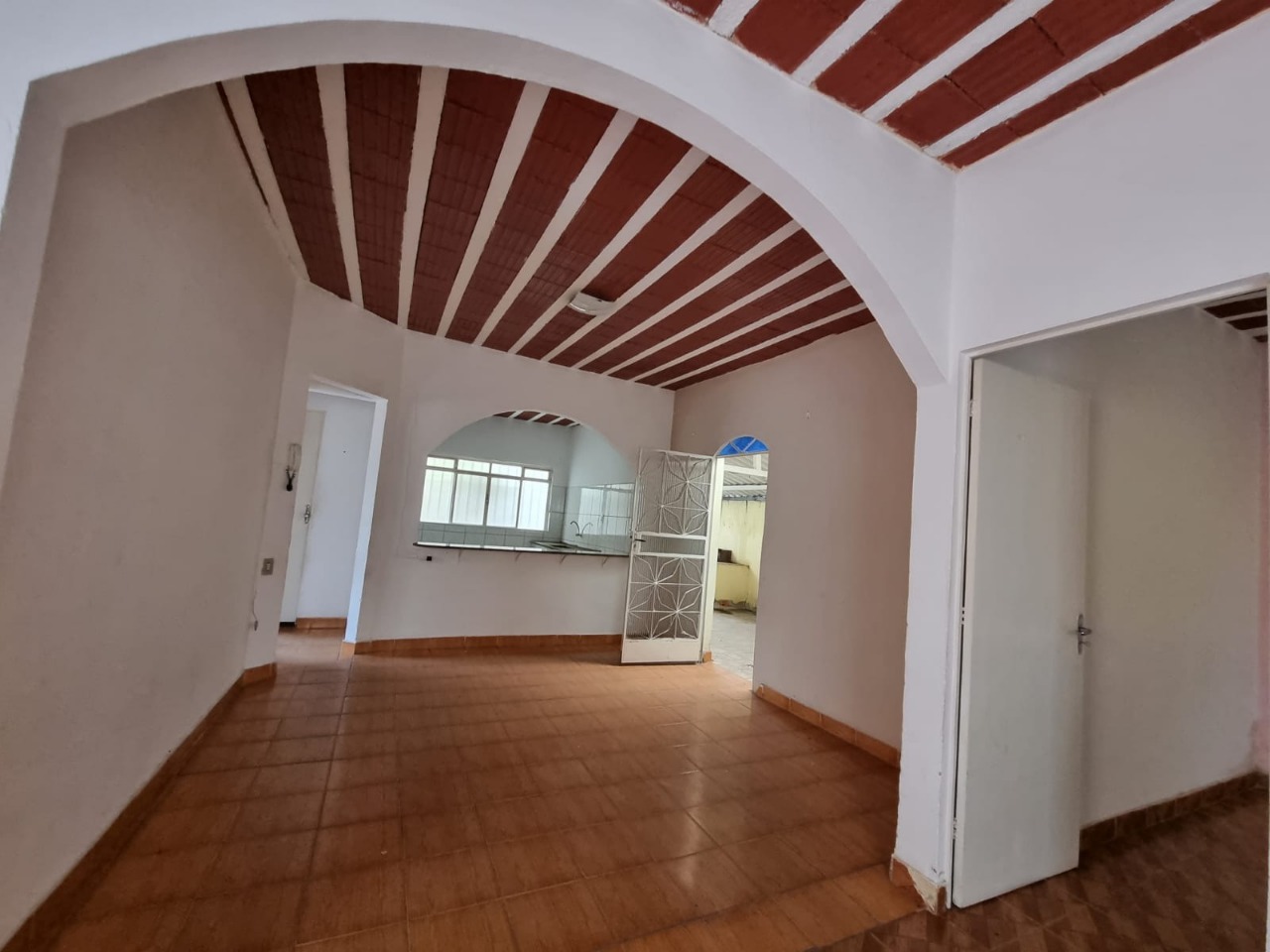 Casa à venda com 3 quartos, 240m² - Foto 6