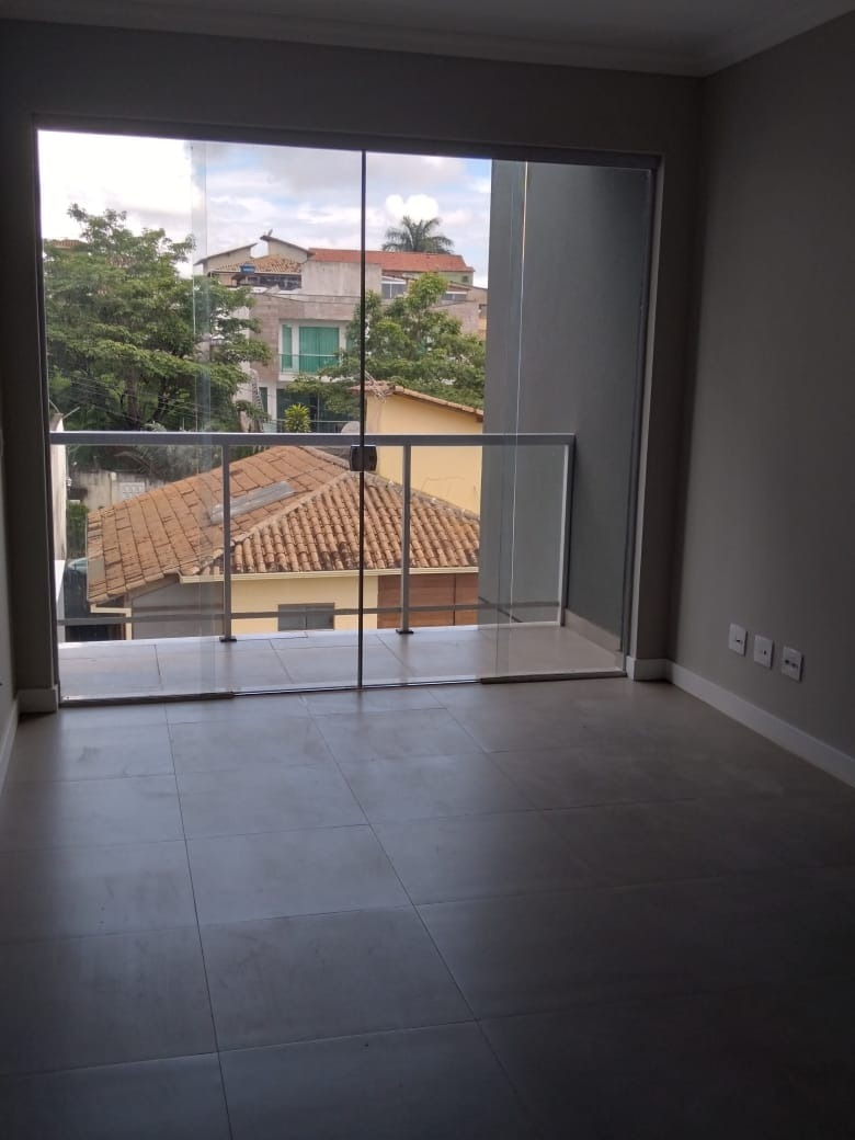 Apartamento à venda com 2 quartos, 65m² - Foto 4