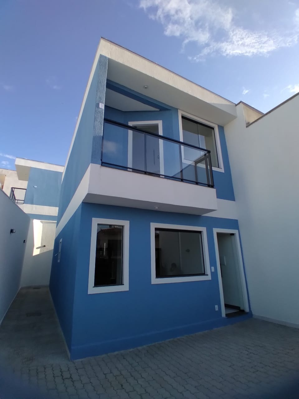 Casa à venda com 3 quartos, 82m² - Foto 1