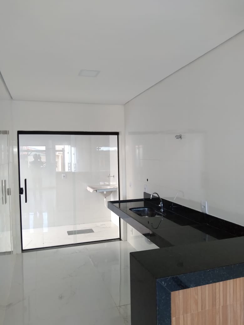 Casa à venda com 3 quartos, 82m² - Foto 5