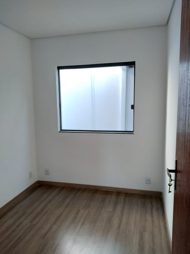 Casa à venda com 3 quartos, 82m² - Foto 8