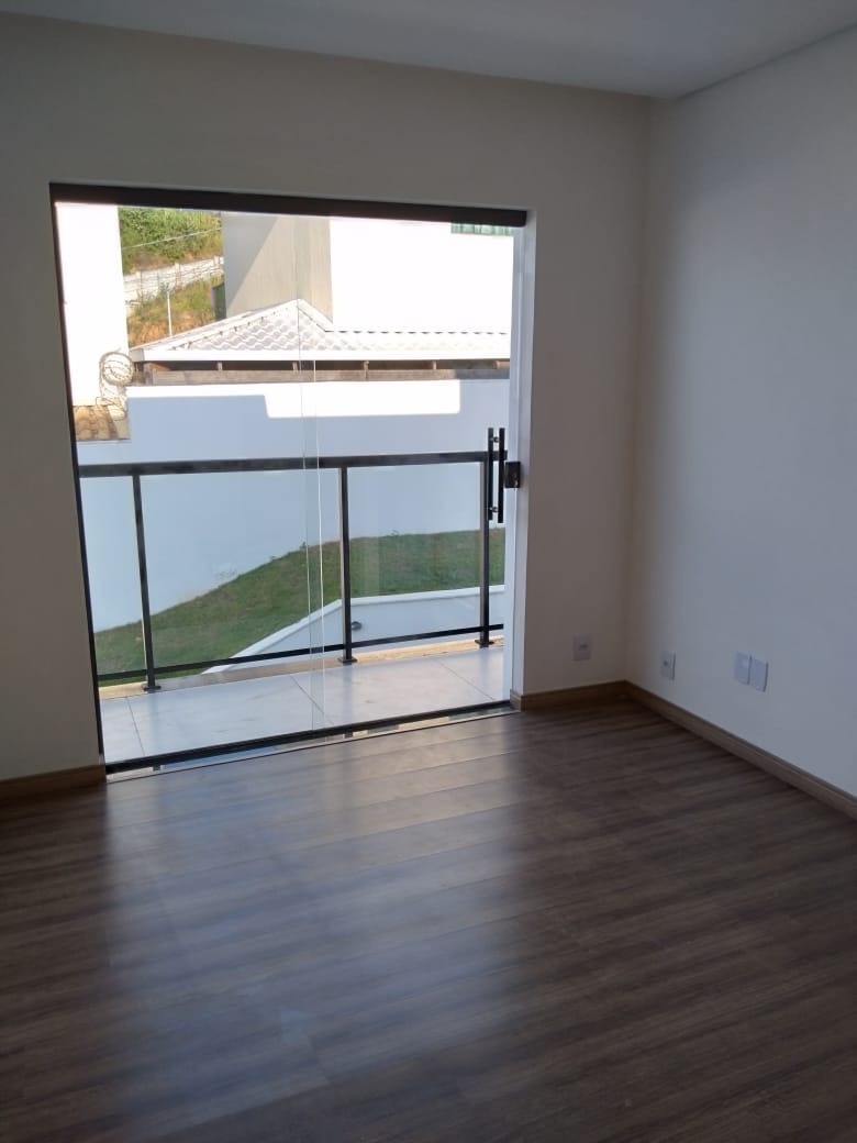 Casa à venda com 3 quartos, 100m² - Foto 6